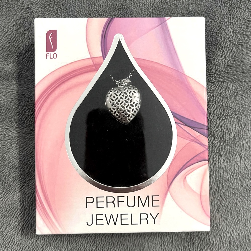 PERFUME JEWELRY SILVER HEART LOCKET